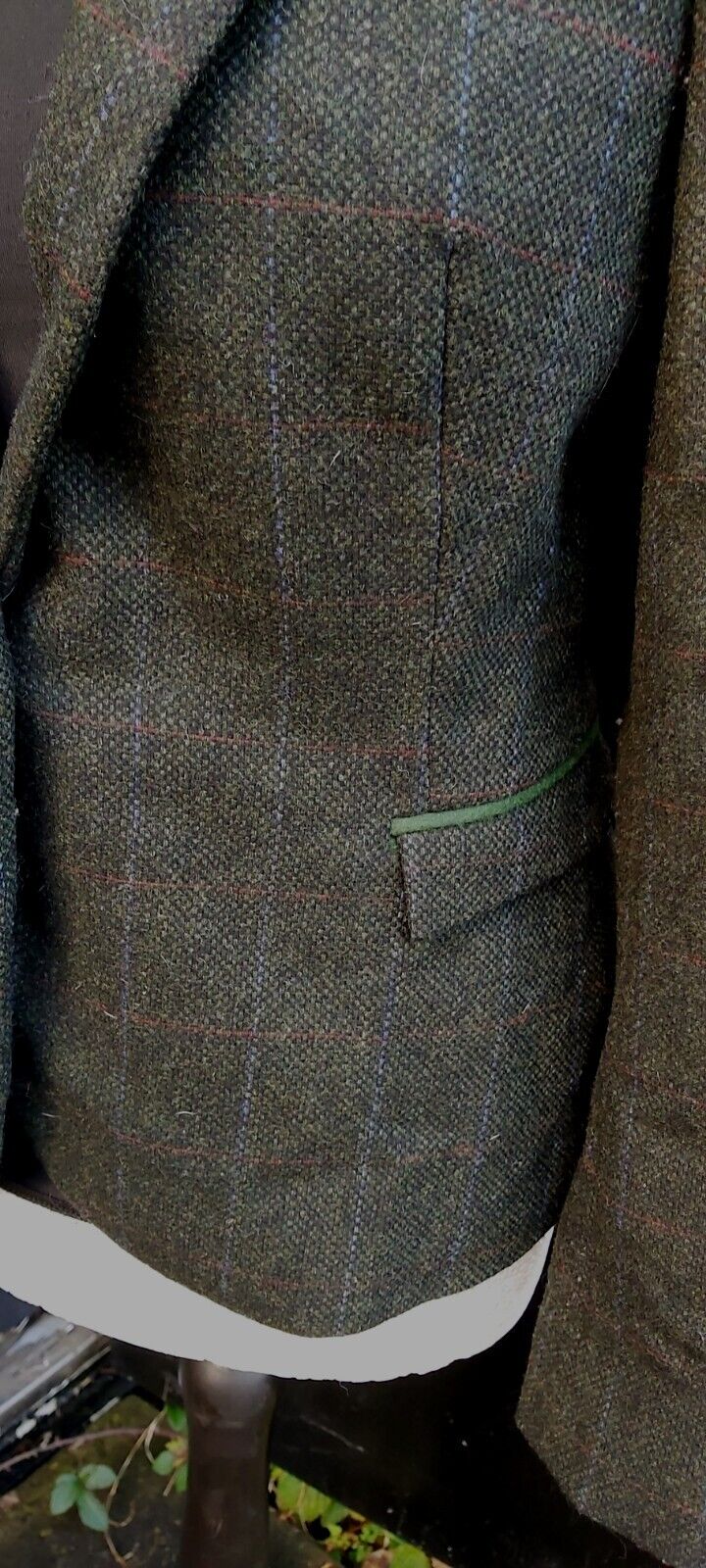 Ladies Zara Tweed 100% Wool Jacket With Elbow Patches Size M (8 and 10)