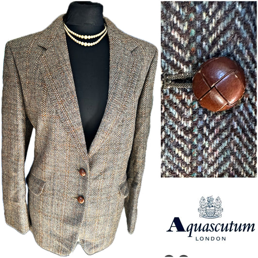 Women Aquascutum Tweed UK Size 12