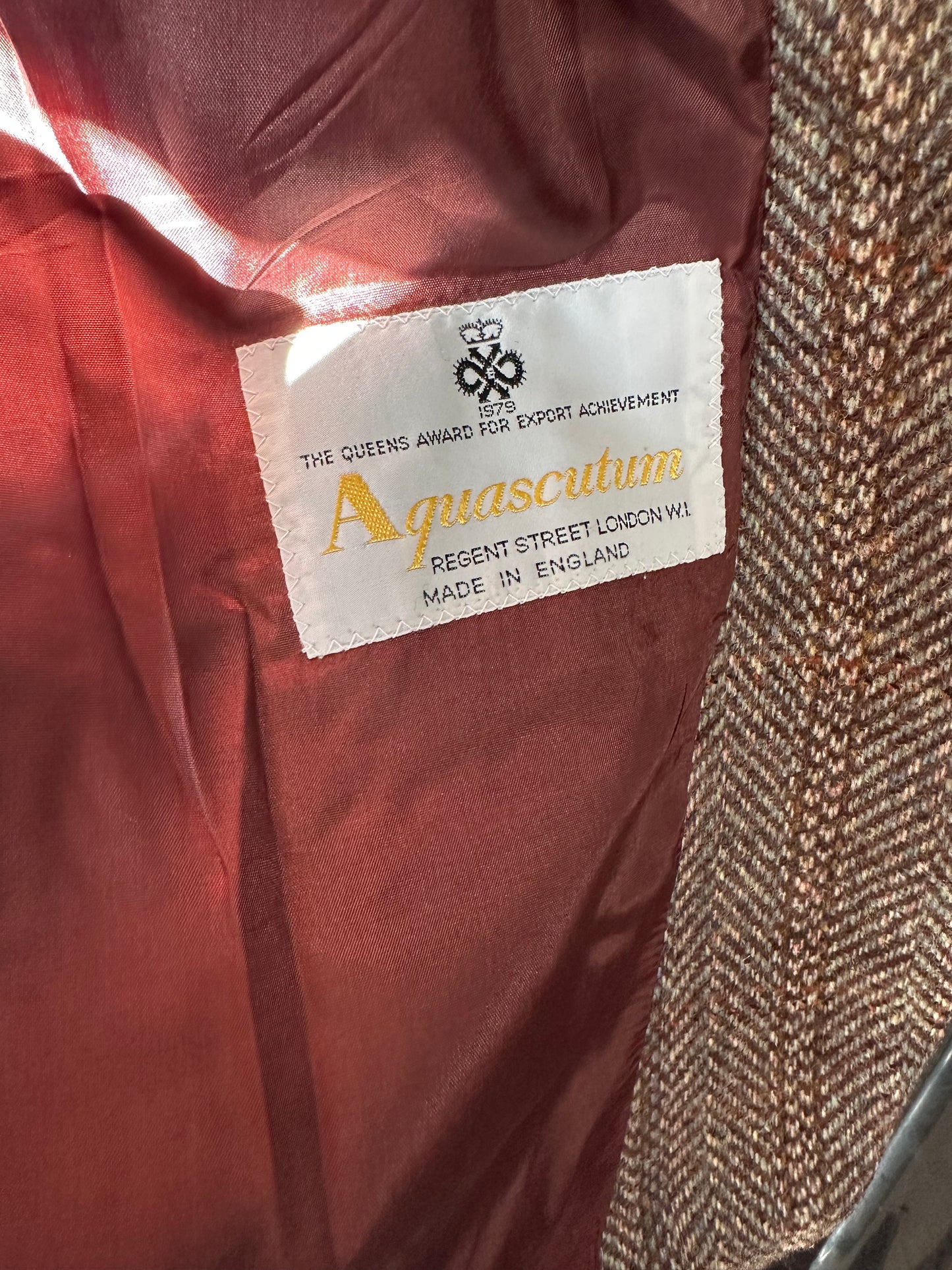 Women Aquascutum Tweed UK Size 12